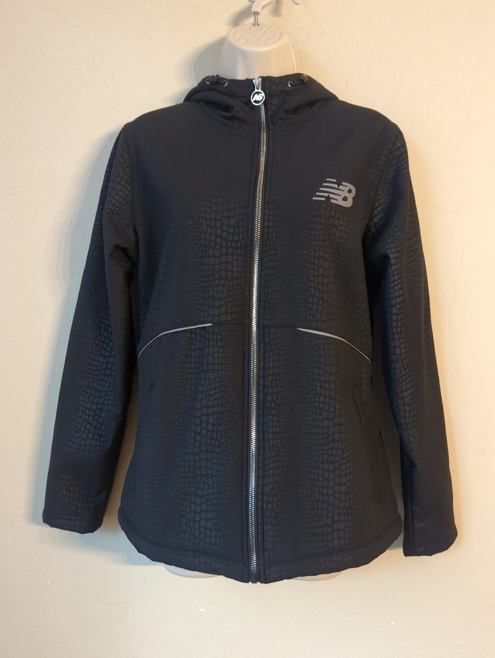New Balance Woman Sz L Full Zip Hoodie Snakeskin Pattern Slim Fit  Gray